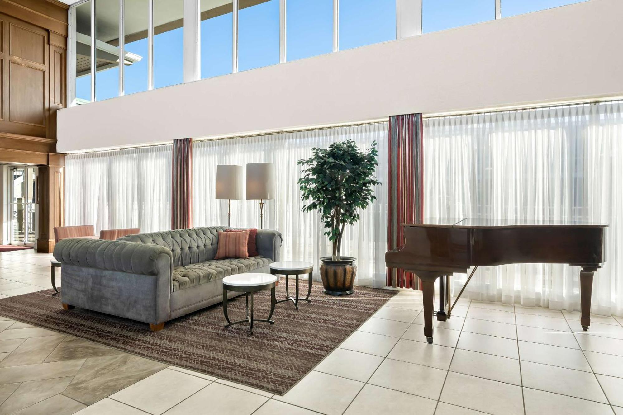 Brandywine Valley Inn Surestay Plus By Best Western Wilmington Extérieur photo